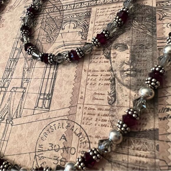 Dainty Hand Crafted Semi Precious Stones Necklace & Bracelet Set - Picture 4 of 8